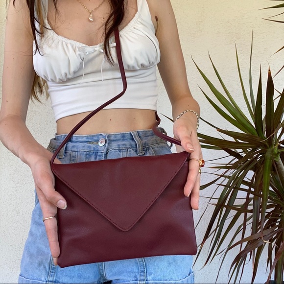 envelope crossbody purse (crosslist on depop) - Picture 2 of 4